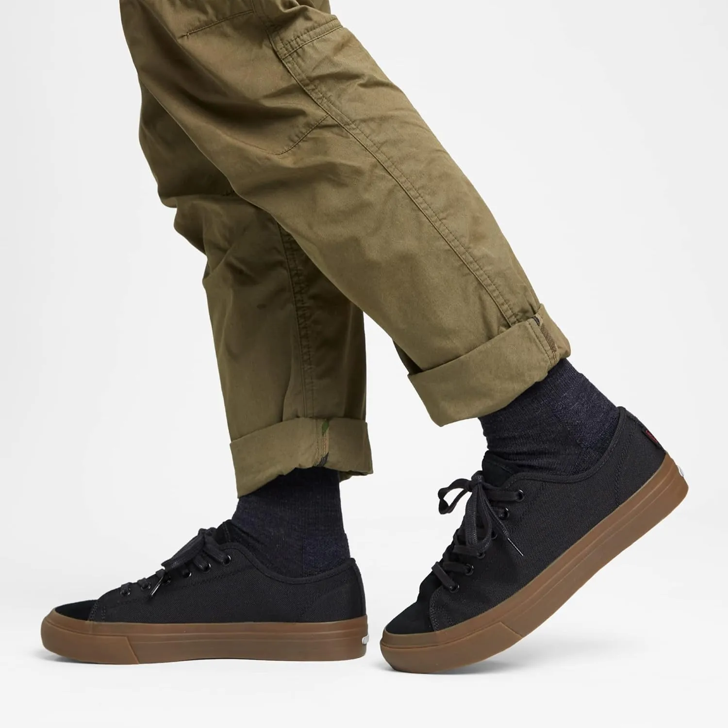 Chrome Industries Kursk AW Sneakers - All-Weather & High-Traction Bike Shoes with Panaracer Outsole and Reinforced Nylon Shank