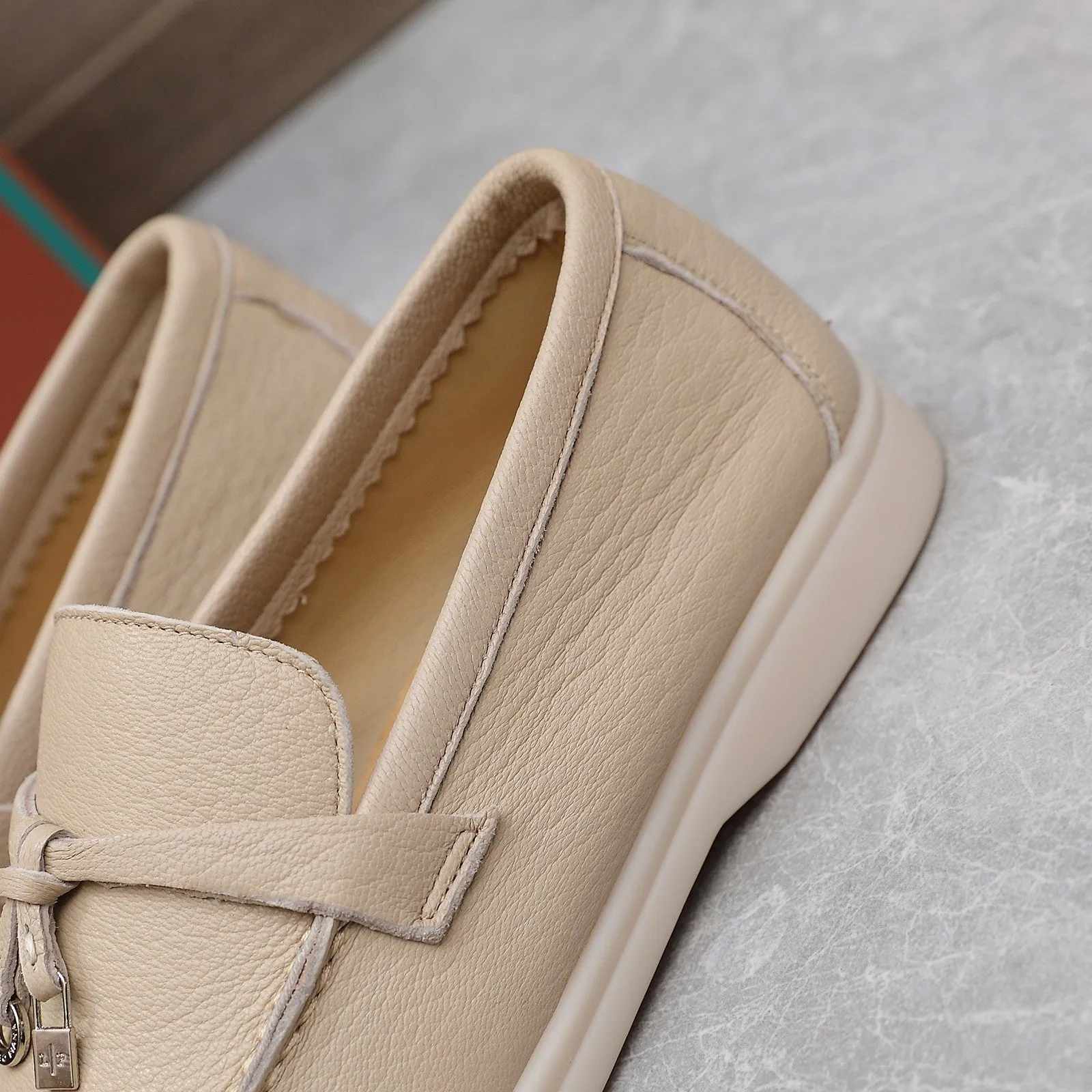 LP SUMMER CHARMS WALK LOAFERS BEIGE LAMBSKIN