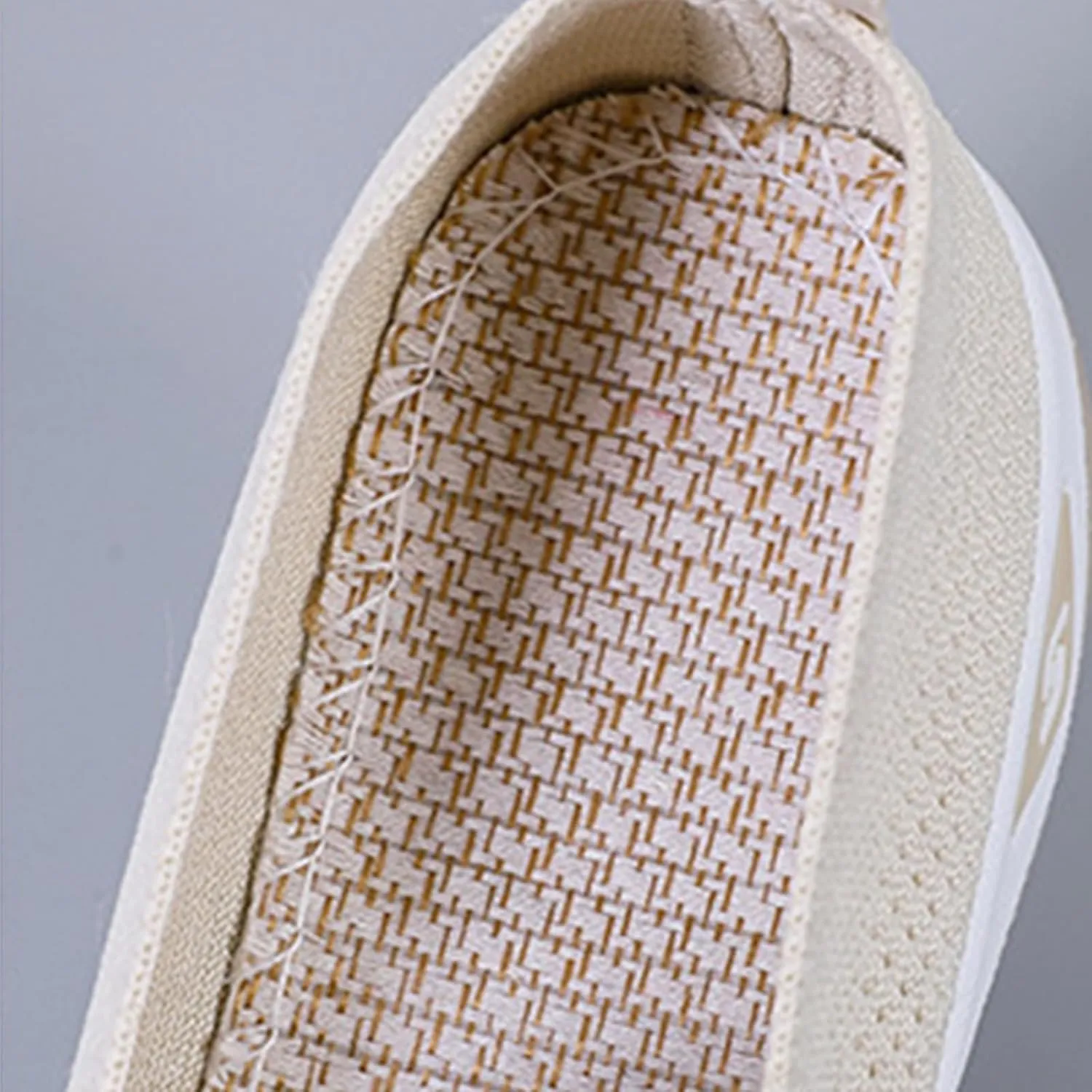 Mules for Women Breathable Knit Slip On Sneakers Casual Comfortable Soft Sole Walking Shoes Womens Comfort Non Slip Work Jogging Sneakers Comfortable Outdoor Shoes