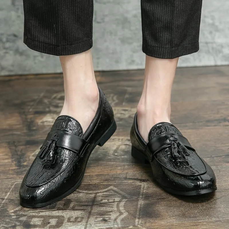 New Loafers for Men Burnished Toe Crocodile Print with Tassel Vegan Leather Anti-Slip Flat Heel Comfortable Outdoor Party Slip-ons