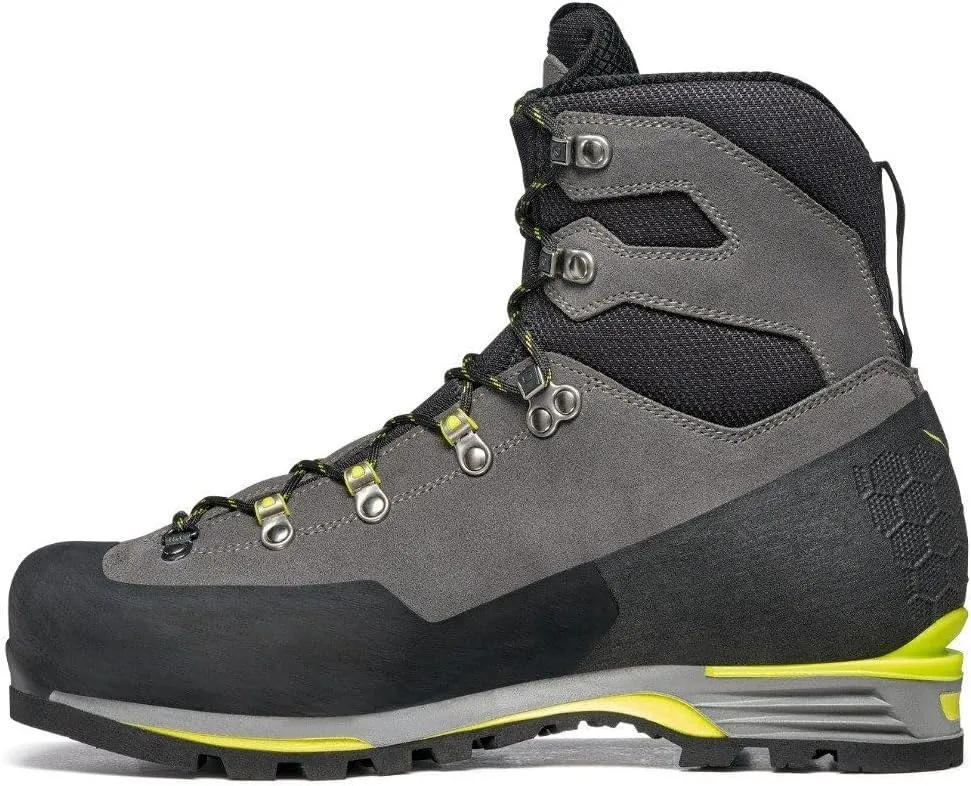 SCARPA Men's Manta Tech GTX Waterproof Gore-Tex Boots for Hiking and Mountaineering